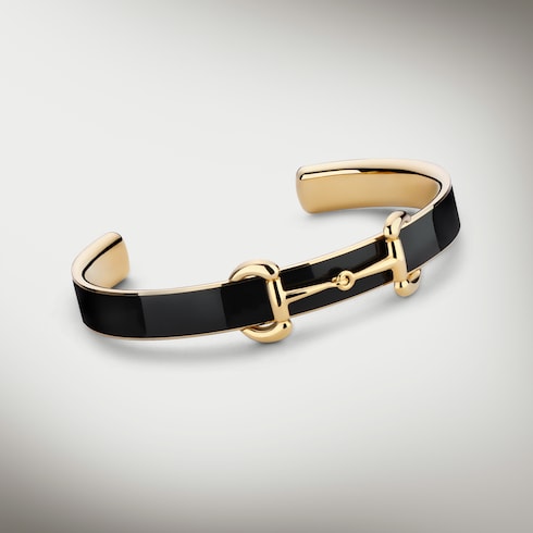 سوار على شكل طوق من المينا بحلية Horsebit