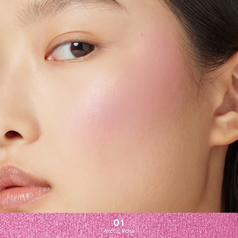 01, Gucci Glow Blush