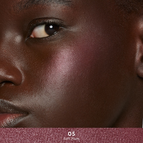 05, Gucci Glow Blush