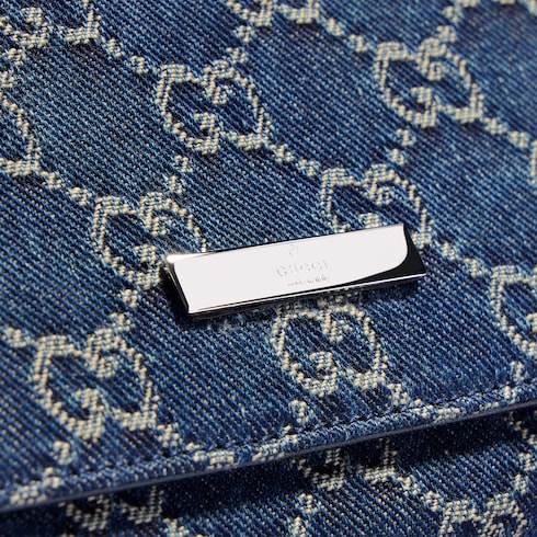 Small pouch with strap and Gucci plaque