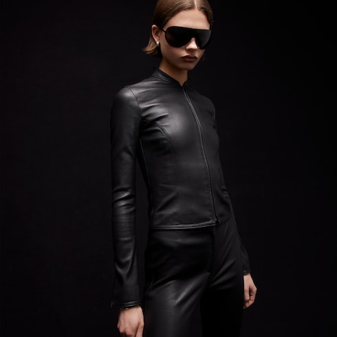 Giacca con cerniera in leggera pelle stretch
