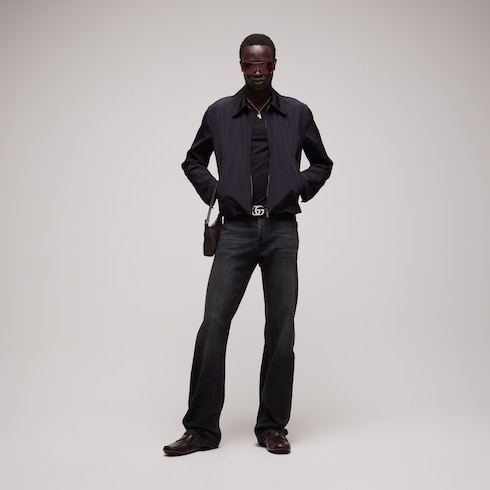 Modello da uomo con stemma Gucci