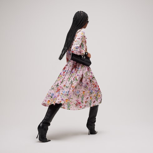 Kleid aus bedruckter Seide