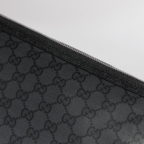 Kleines Gucci Essence Classic Toilettenetui