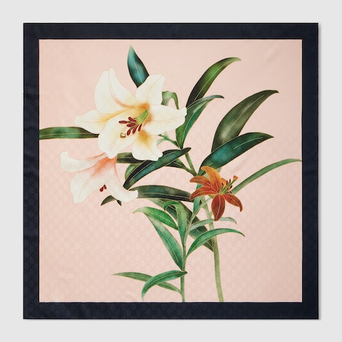 アヤレイ 　GUCCI シルク　スカーフ　花　ベージュ Gucci x 安藤七宝店 日本限定 シルクジャカード スカーフ ・ピンク