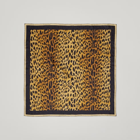Carré en twill de soie imprimé