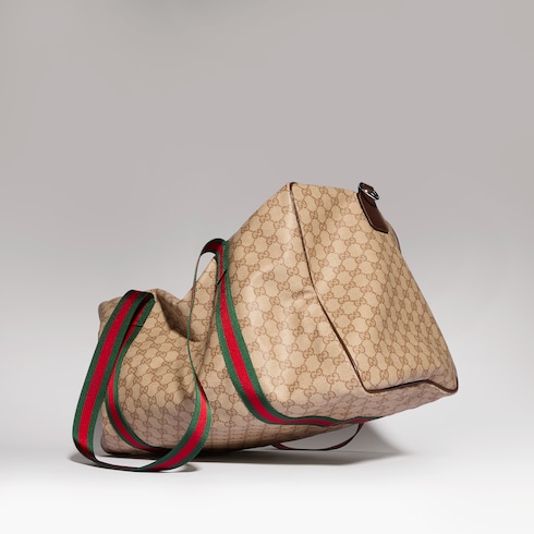 Mittelgroße Reisetasche mit Web