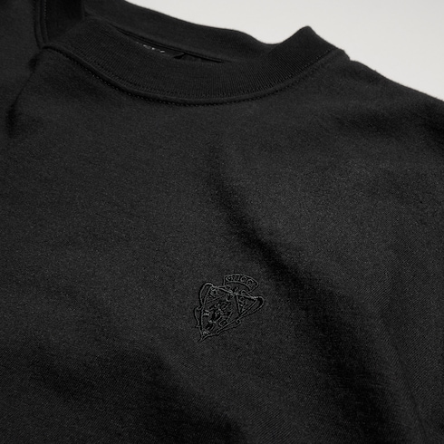 エンブロイダリー付き コットンシルクジャージー Tシャツ