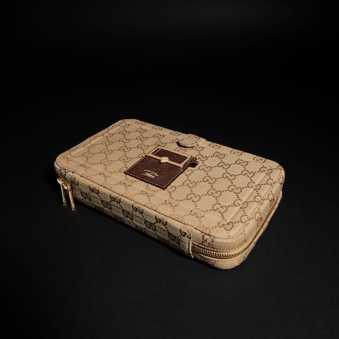GG vanity case