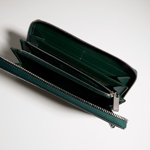 Aria zip around wallet