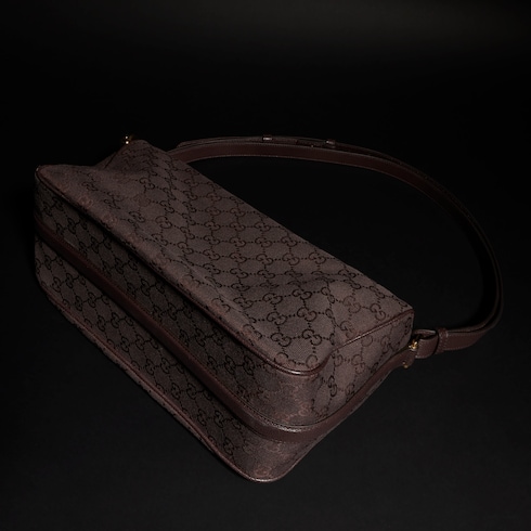 Borsa a spalla Gucci Half Horsebit misura media