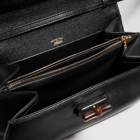 Pequeña bolsa de hombro con bambú