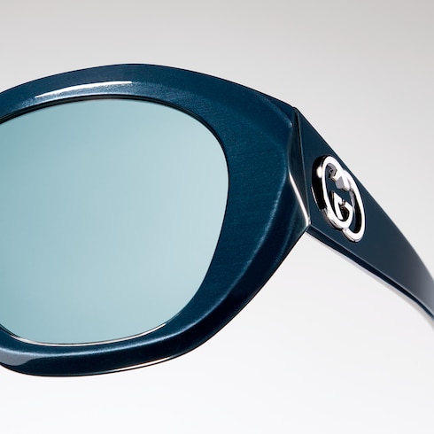 Sonnenbrille mit geometrischem Rahmen