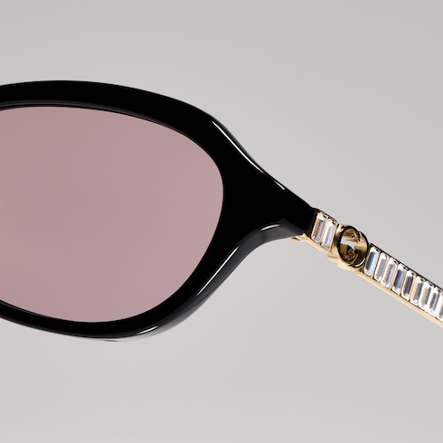 Oval-frame sunglasses