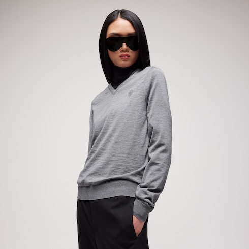 Fine wool sweater with embroidery