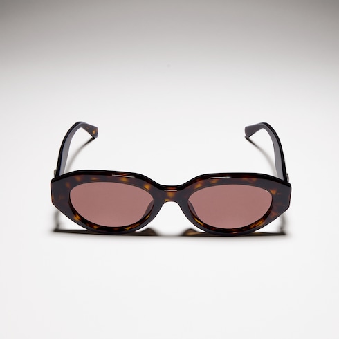 Low nose bridge fit oval sunglasses