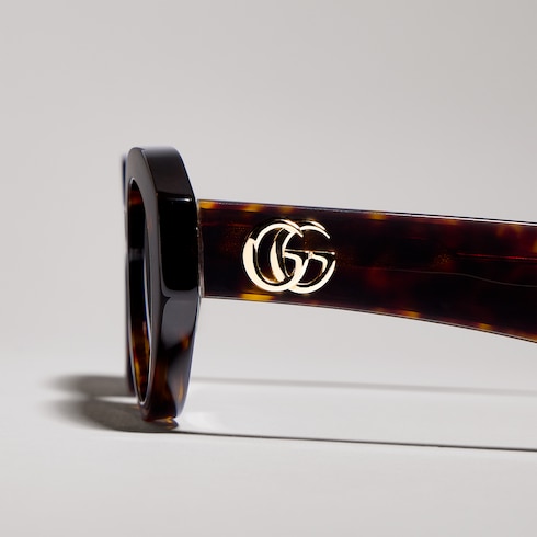 Low nose bridge fit oval sunglasses