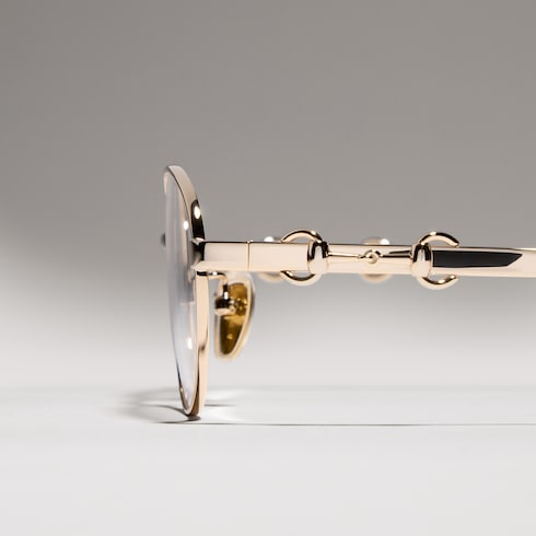 Specialized-fit round optical frame