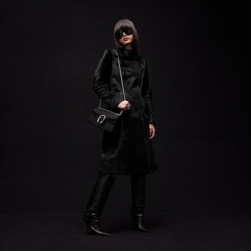 Manteau en cuir de vache à longs poils