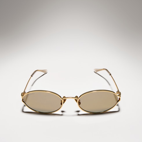 Sonnenbrille mit rechteckigem Rahmen