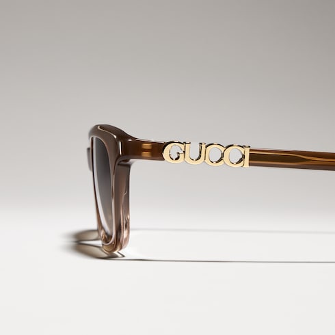 Gafas de sol con montura rectangular