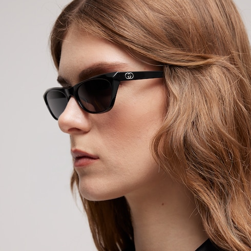 Lunettes de soleil à monture géométrique