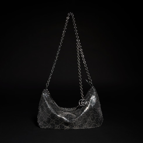Metallische Abendtasche mit Charm