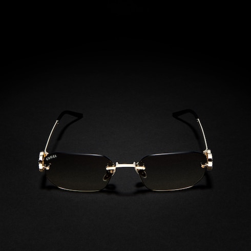 Sonnenbrille mit rechteckigem Rahmen