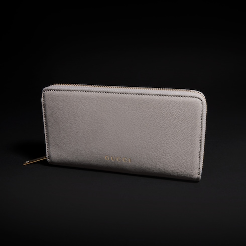 グッチ レタリング ジップアラウンドウォレット