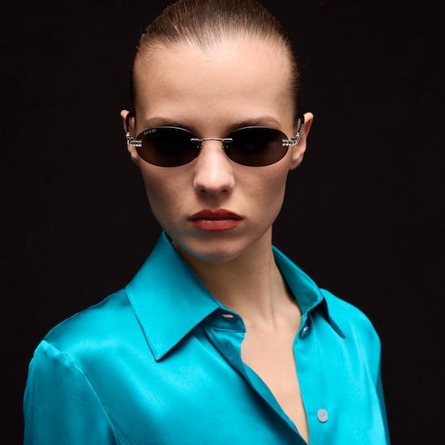 Sonnenbrille mit ovalem Rahmen