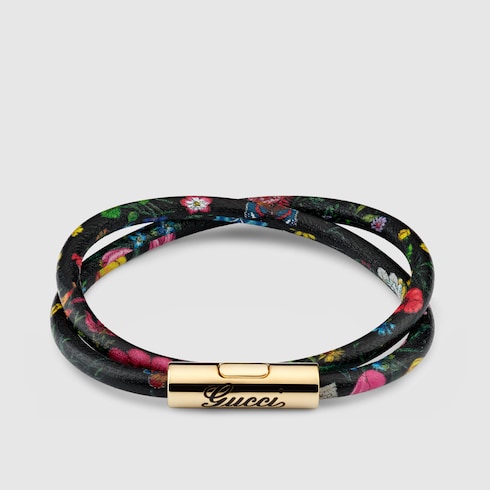 レザー ダブル “GUCCI” スクリプト ブレスレット ・ブラック レザー