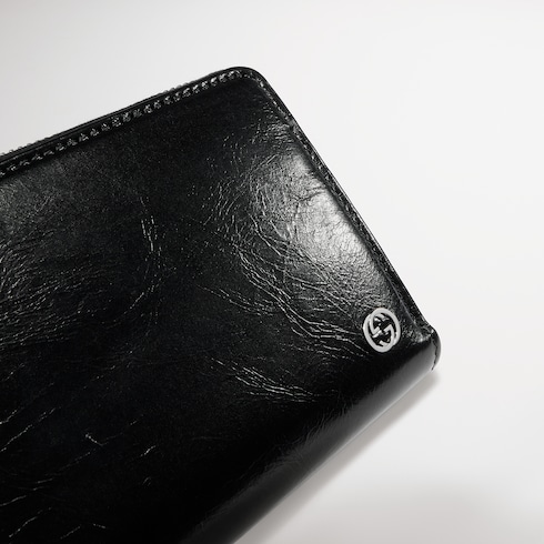 Zip around wallet with Interlocking G