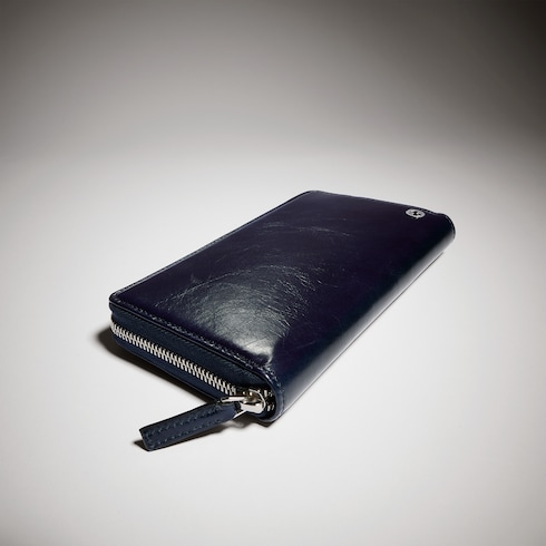 Zip around wallet with Interlocking G