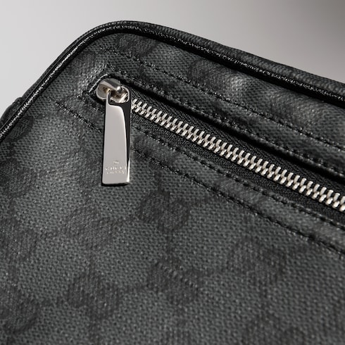 Gucci Essence Classic small pouch