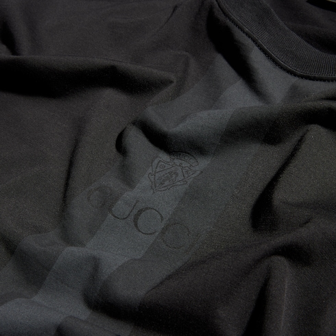 T-Shirt aus Baumwolle mit gedämpften Web