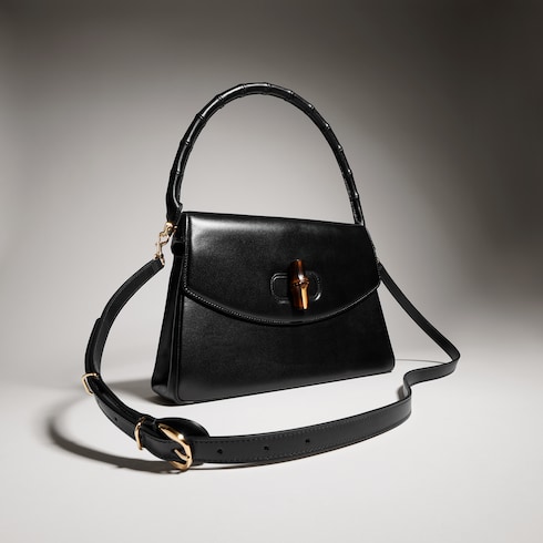 Medium top handle bag with bamboo