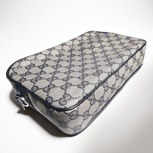 حقيبة صغيرة متقاطعة من Gucci Essence Classic