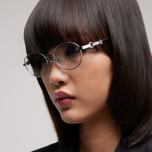 Specialized-fit round optical frame