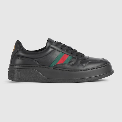 GUCCI ベルト付きスニーカー ブラック/レッド/ネイビー メンズ チャンキースニーカー ・ブラック レザー | GUCCI公式