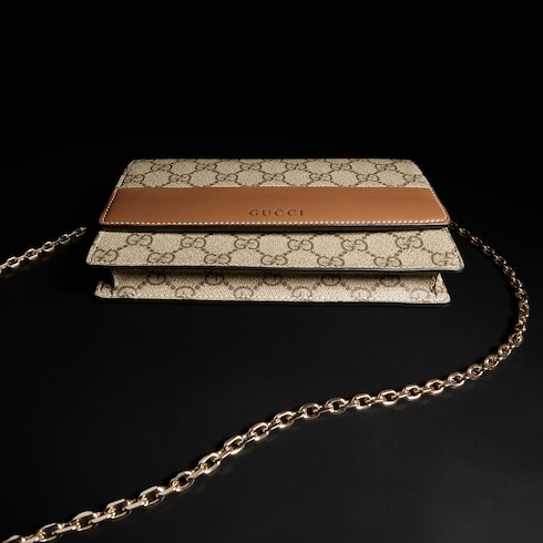 Cartera GG Emblem con cadena