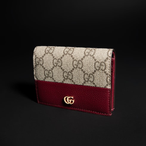 محفظة GG Marmont صغيرة الحجم ثنائية اللون