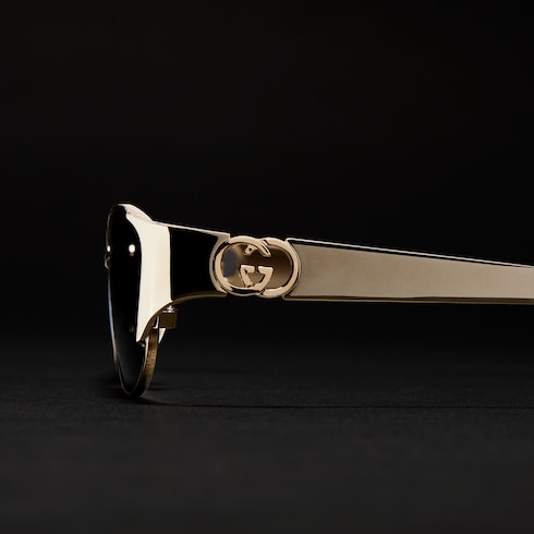Sonnenbrille mit ovalem Rahmen
