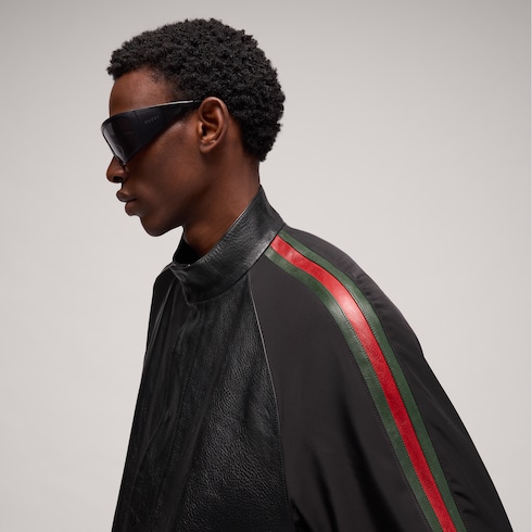 Chaqueta bomber de piel granulada con tribanda Web