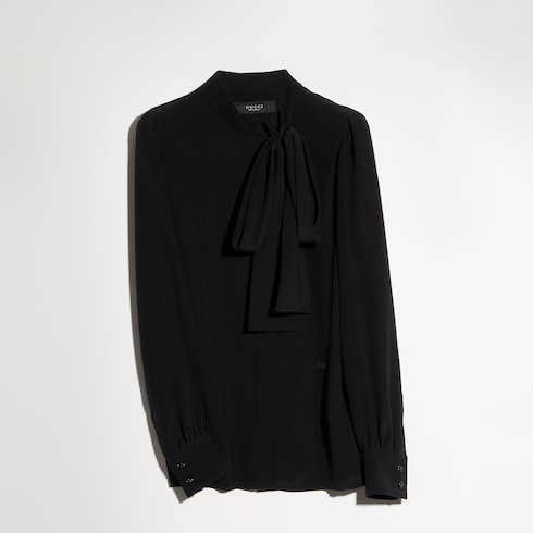 Bluse aus Crêpe de Chine mit Stickerei