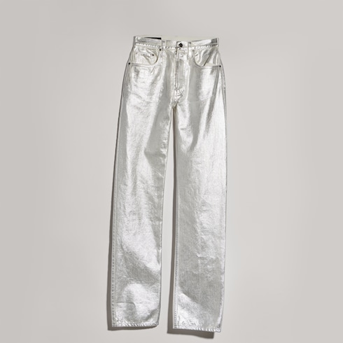 Pantalone in denim con gamba dritta e leggera spalmatura