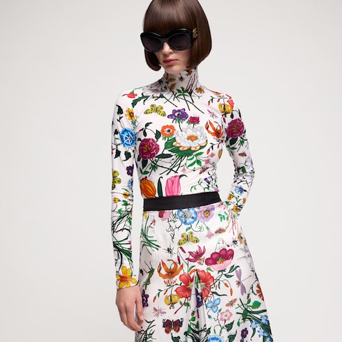 Top de cuello vuelto de punto de nylon estampado