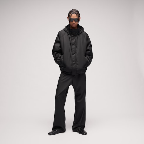 Jacke aus Nylongabardine mit Reißverschluss und Stickerei