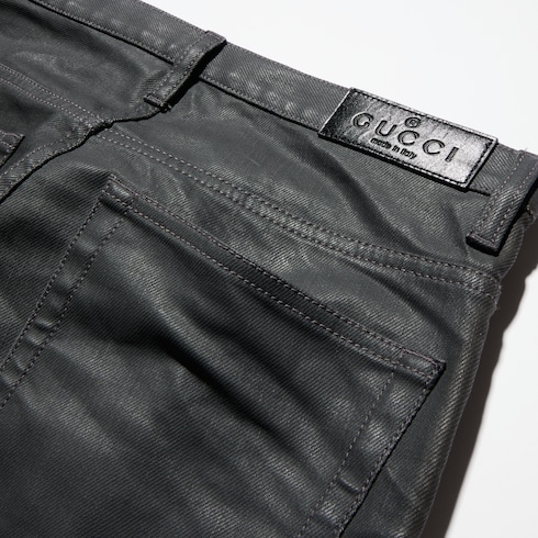 Pantalon slim en twill de coton résiné