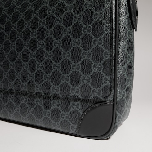 GG Emblem medium crossbody bag