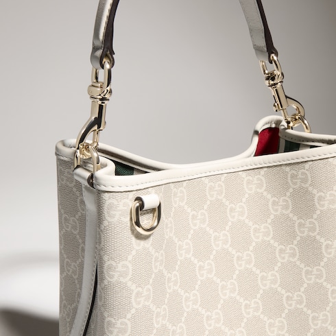 GG Emblem small bucket bag
